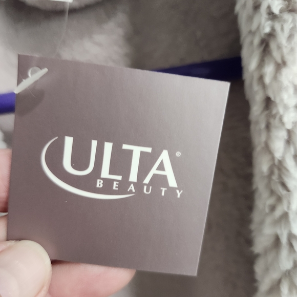 Cozy Mauve Robe - Picture 3 of 7